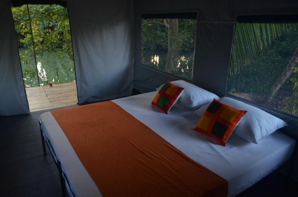 Makulu Safari Camping Удавалаве Екстериор снимка